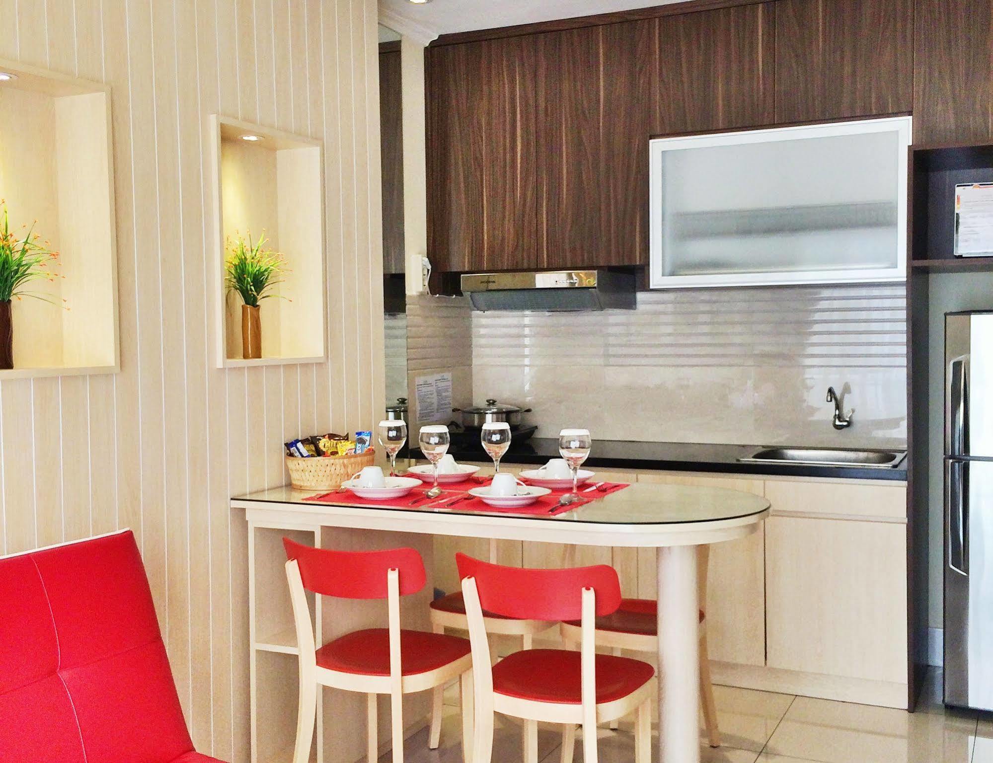 Ravarine Suite Apartment จาการ์ตา ภายนอก รูปภาพ